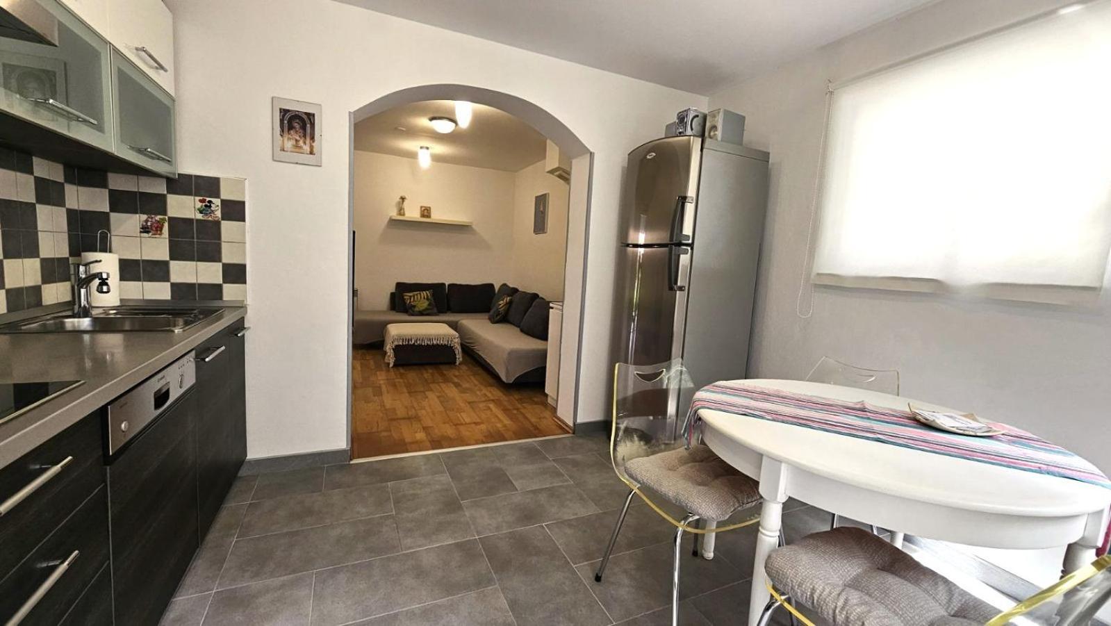Apartment With Garden In Barbariga Εξωτερικό φωτογραφία