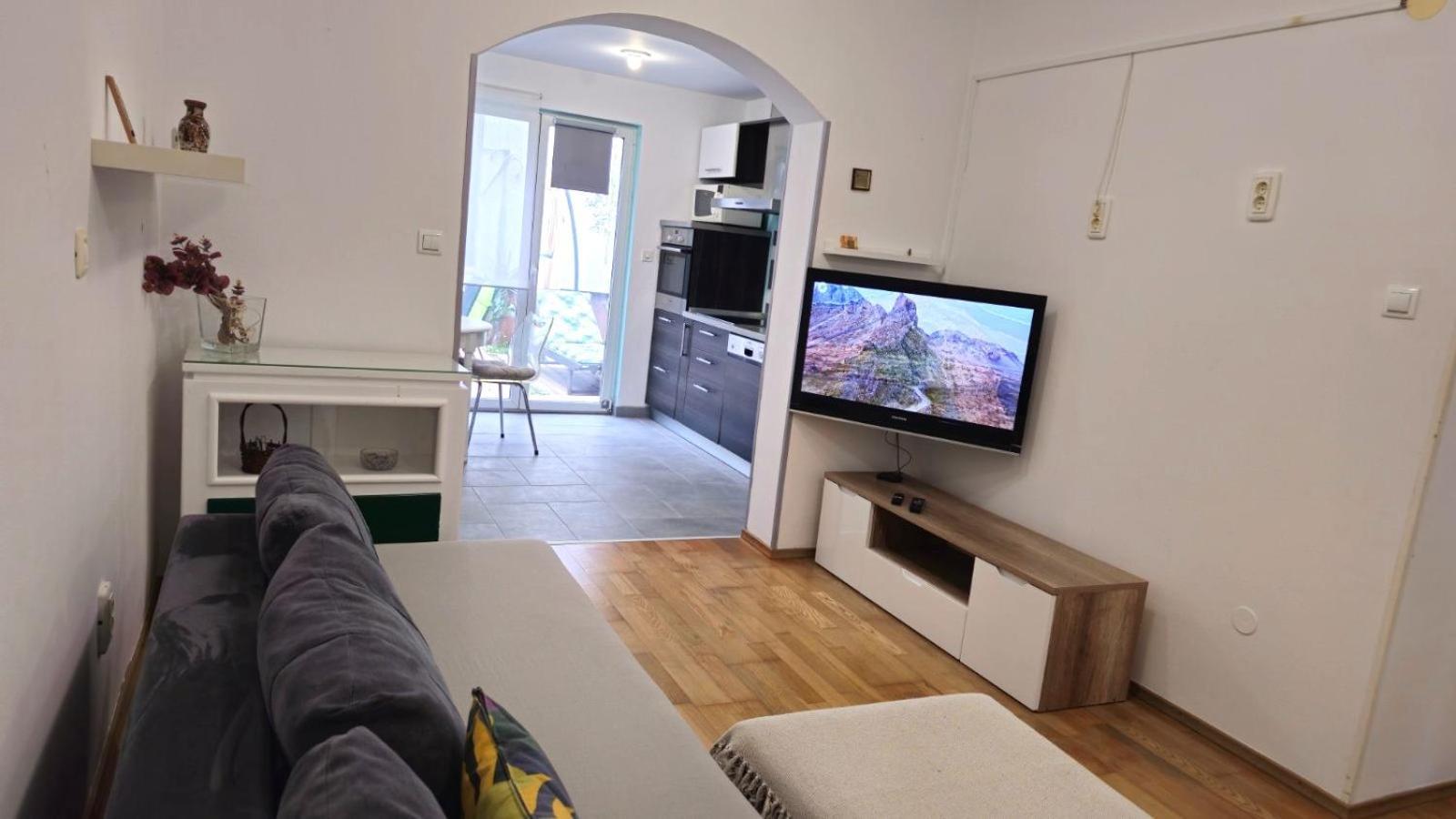 Apartment With Garden In Barbariga Εξωτερικό φωτογραφία
